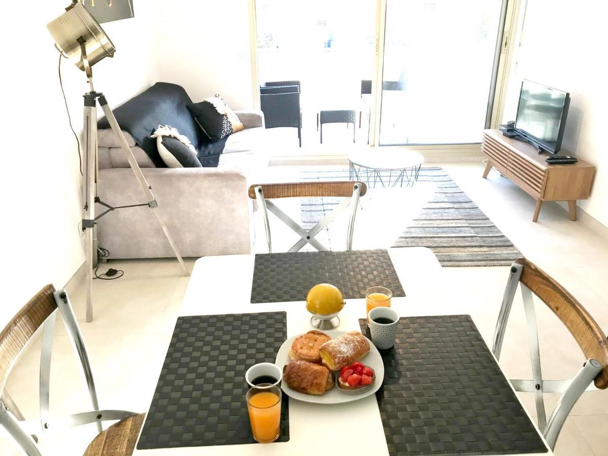 Appartement D'Une Chambre A Antibes A 550 M De La Plage Avec Vue Sur La Ville Terrasse Amenagee Et Wifi Zewnętrze zdjęcie